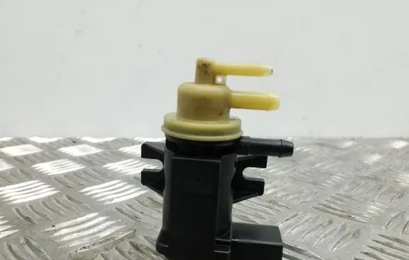 Skoda Superb B6 (3T) Turbo solenoid valve 1K0906627B 4011464A