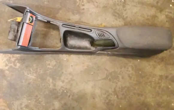 Ford Mondeo MK II Center console 93BBF04584