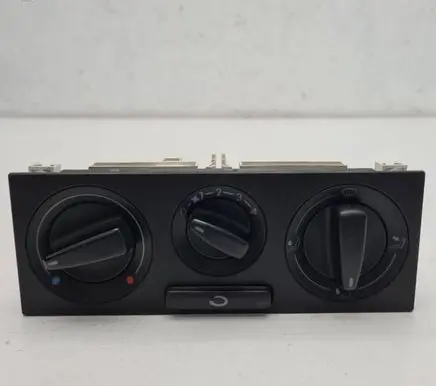 Volkswagen PASSAT B5 Air conditioner control unit module 