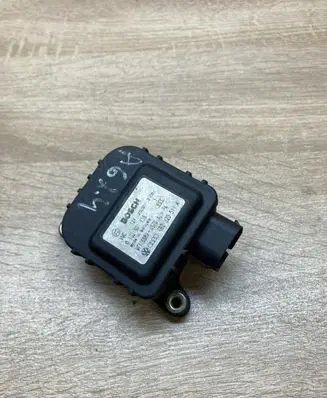 Audi A6 S6 C5 4B Air flap motor/actuator 4B2820511A 0132601138