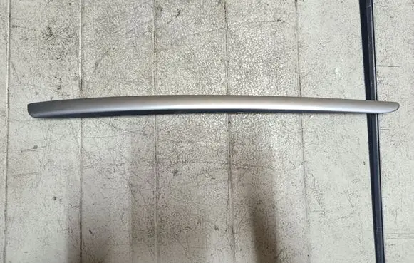 Mercedes-Benz ML W164 Front door trim bar A1647200522
