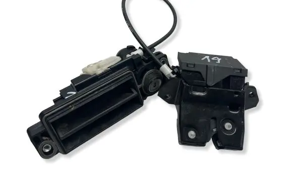 Mercedes-Benz CLK A209 C209 Loading door lock A1717500085 A1717500185