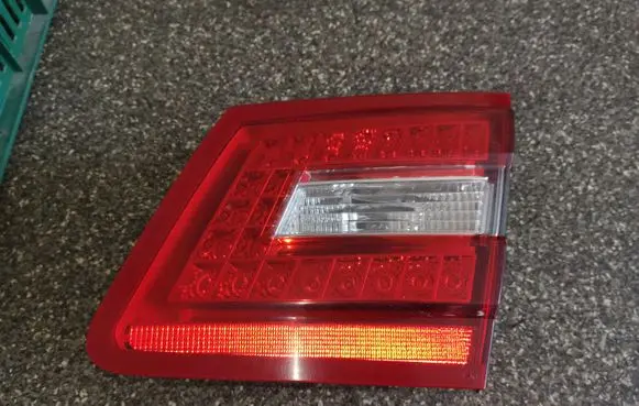 Mercedes-Benz E W212 Tailgate rear/tail lights 2128201064