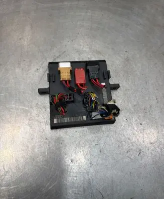 Audi A4 S4 B7 8E 8H Comfort/convenience module 8E0907279L 07041 26022006