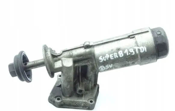 Skoda Superb B5 (3U) Oil filter mounting bracket 038115389C