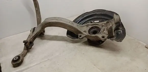 Audi A8 S8 D3 4E Front wheel hub spindle knuckle 4E0257L