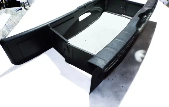 Trunk/boot sill cover protection