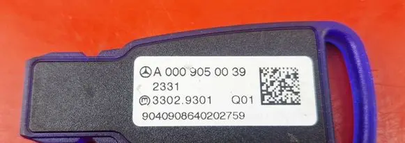Mercedes-Benz C W205 Ignition key/card A0009050039