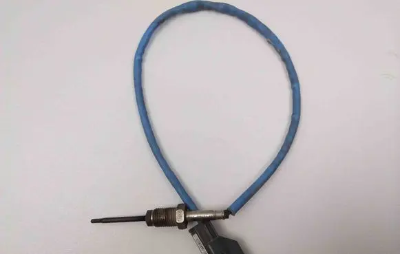 Ford Kuga II Exhaust gas temperature sensor AV4112B591AB