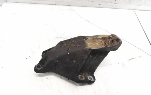 Audi A4 S4 B5 8D Engine mounting bracket