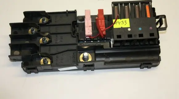 Mercedes-Benz ML W164 Fuse module 2115452601