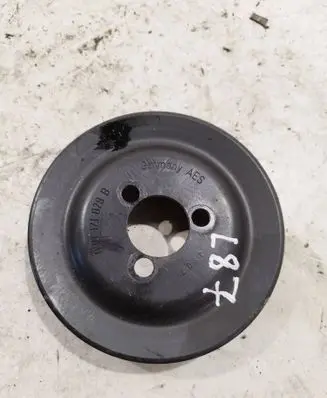 Volkswagen Polo IV 9N3 Water pump pulley 03D121028B