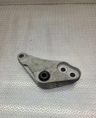 DS Automobiles 3 Crossback Gearbox mounting bracket 9826468580