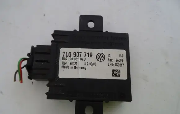 Volkswagen Touareg I Alarm control unit/module 7L0907719