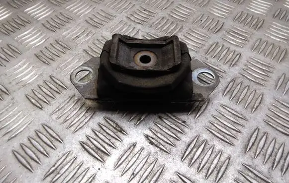 Engine mount bracket