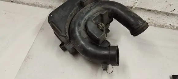 KIA Ceed Air intake duct part Lh190g4002