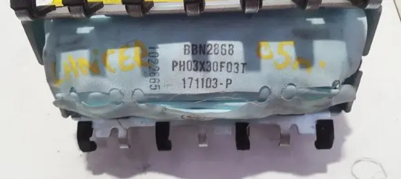 Mitsubishi Lancer Passenger airbag BBN2868 1022865