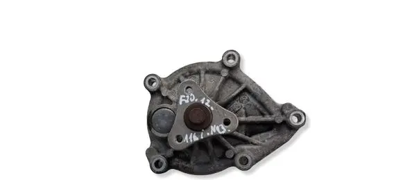 BMW 1 F20 F21 Water pump 7648827