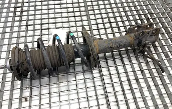 Toyota Yaris Front shock absorber/damper 