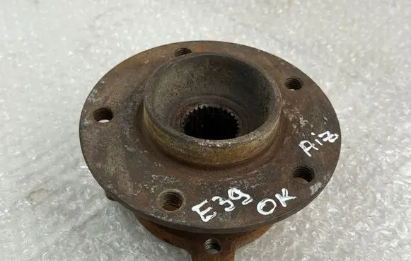 BMW 5 E39 Rear wheel bearing hub 