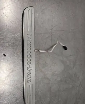 Front sill trim cover