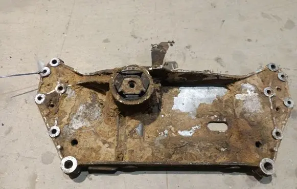 Volkswagen Golf V Front subframe