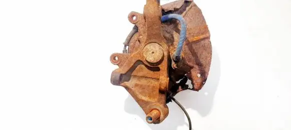 KIA Carens I Rear wheel hub