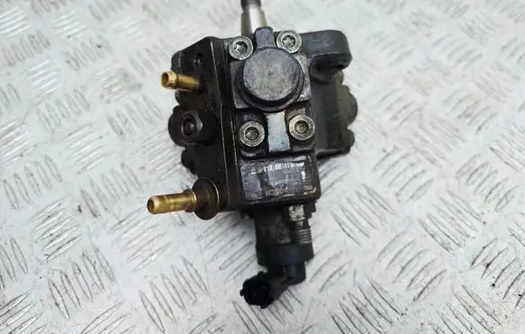 Fuel injection high pressure pump