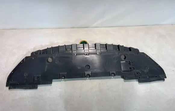 Renault Captur II Front bumper skid plate/under tray 622352140R