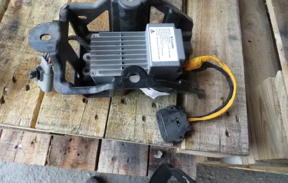 Citroen C4 II Voltage converter/converter module 9688692880