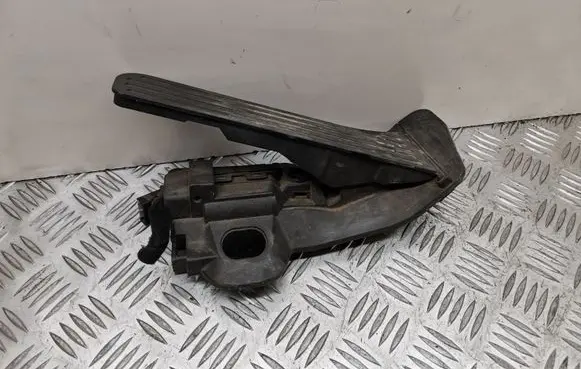 Volkswagen PASSAT B6 Accelerator throttle pedal 1K2721503M