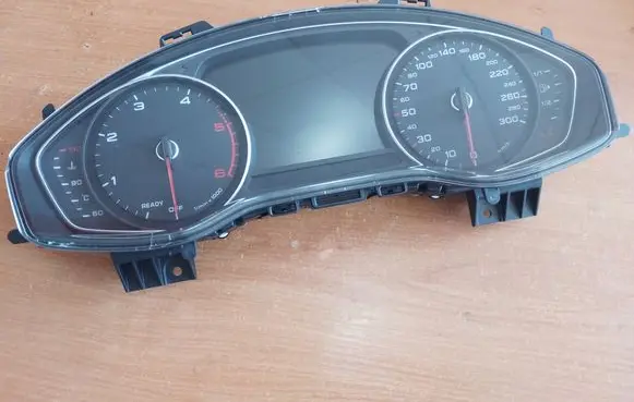 Audi A4 S4 B9 Speedometer (instrument cluster) 8W5920701A