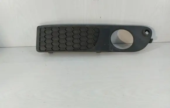 Volvo S80 Front bumper lower grill 30655929