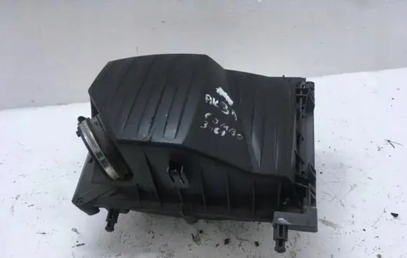 Opel Combo C Air filter box 55355095