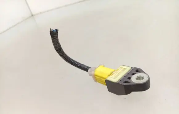 Toyota GT 86 Airbag deployment crash/impact sensor 98231CA000