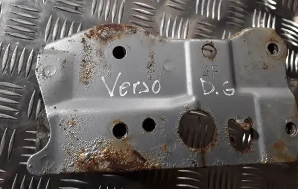 Toyota Verso Rear shock/impact absorber stay/bar 