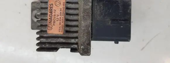 Peugeot 3008 I Glow plug pre-heat relay 9663824880