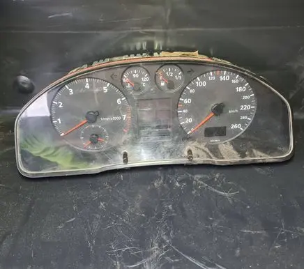 Audi A4 S4 B5 8D Speedometer (instrument cluster) 8D9919033C