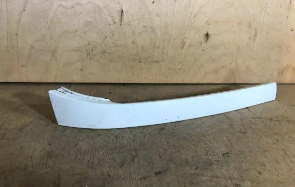 Peugeot Partner Under headlight/headlamp trim 9618254577