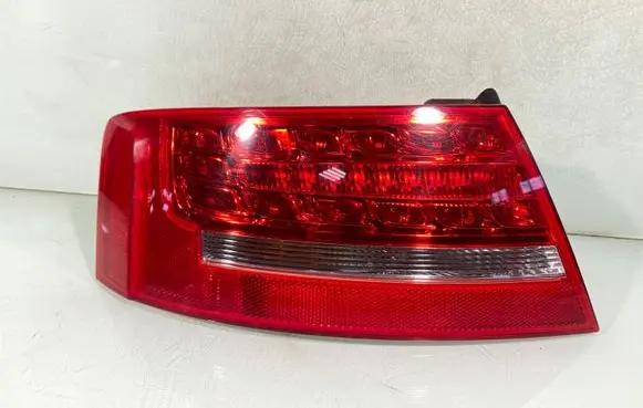 Audi A5 8T 8F Rear/tail lights 8t0945095b