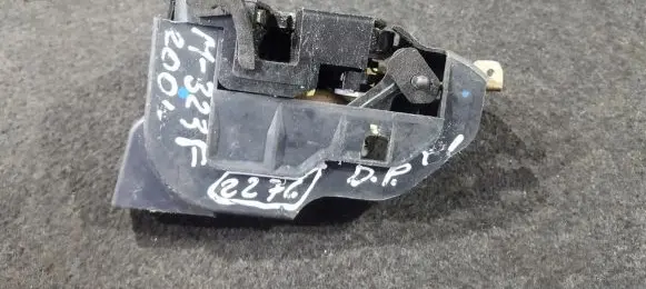 Mazda 323 F Front door lock