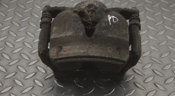 Mercedes-Benz C W205 Front brake caliper A20504