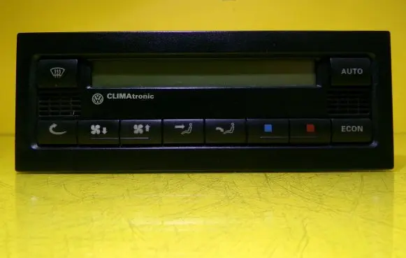 Volkswagen PASSAT B5 Climate control unit 5HB007617-02 3B1907044A