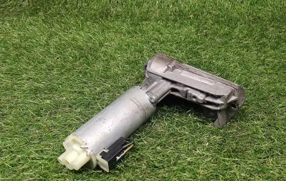 Audi A8 S8 D3 4E Seat adjustment motor 198397104 0130002532