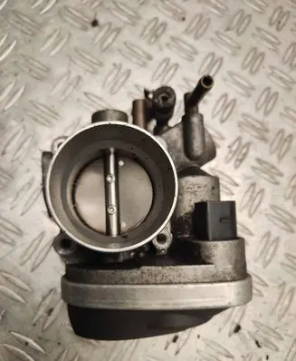 Volkswagen Golf IV Throttle valve 408238323005 0247116 06A133062N