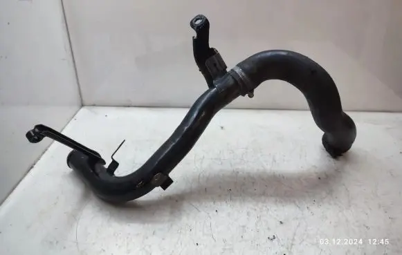 Volvo V70 Air intake hose/pipe
