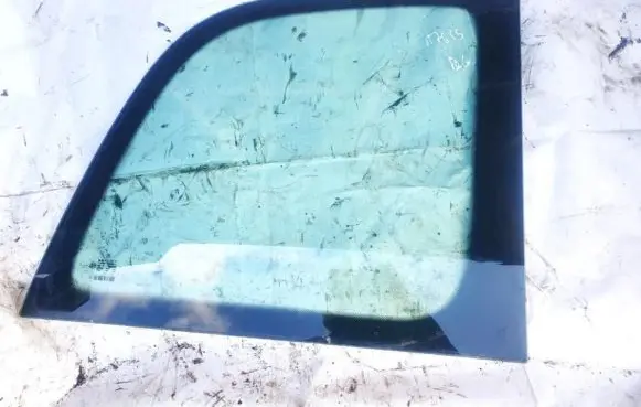 Mercedes-Benz Vaneo W414 Rear side window