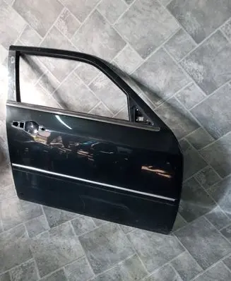 Chrysler 300 - 300C Front door