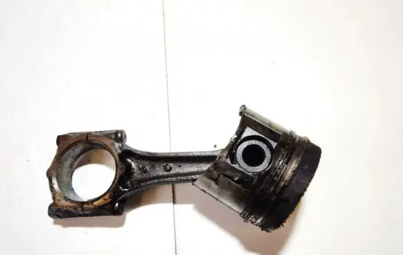 Opel Astra G Piston with connecting rod