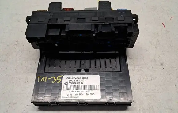 Mercedes-Benz CLK A209 C209 Fuse box set 2095451401 5DK00848512